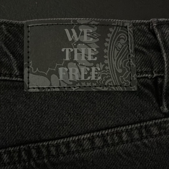 NWT Free People We The Free Final Countdown Cuffed Jeans 27 Black - Picture 12 of 12